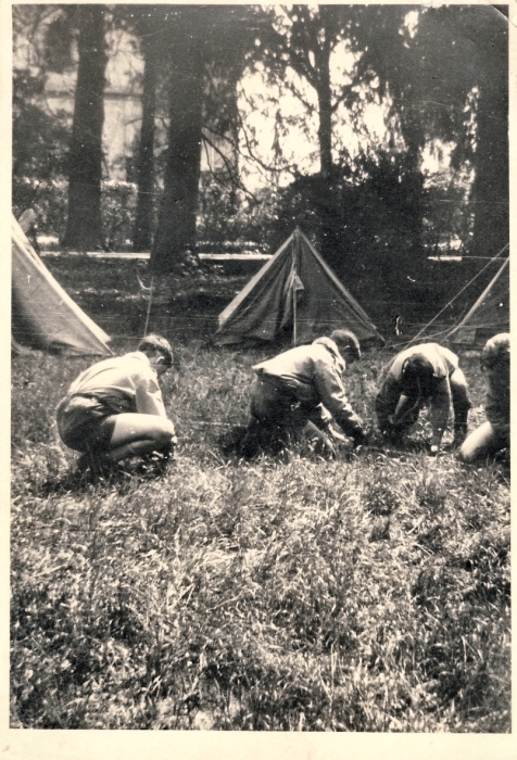 1955 SGiorgio in villa Margherita; sqAquila al lavoro.jpg