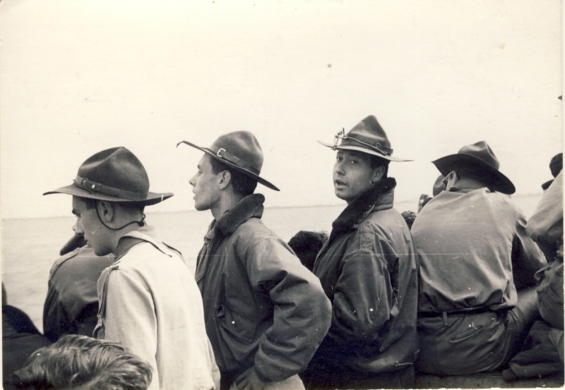 1961 Clan NSdStradaTV1°-Fuoco di Pentecoste- VeneziaMuranoS.Francesco-del-deserto;al centro BrunoBenvenuti e GigiFranzin.jpg