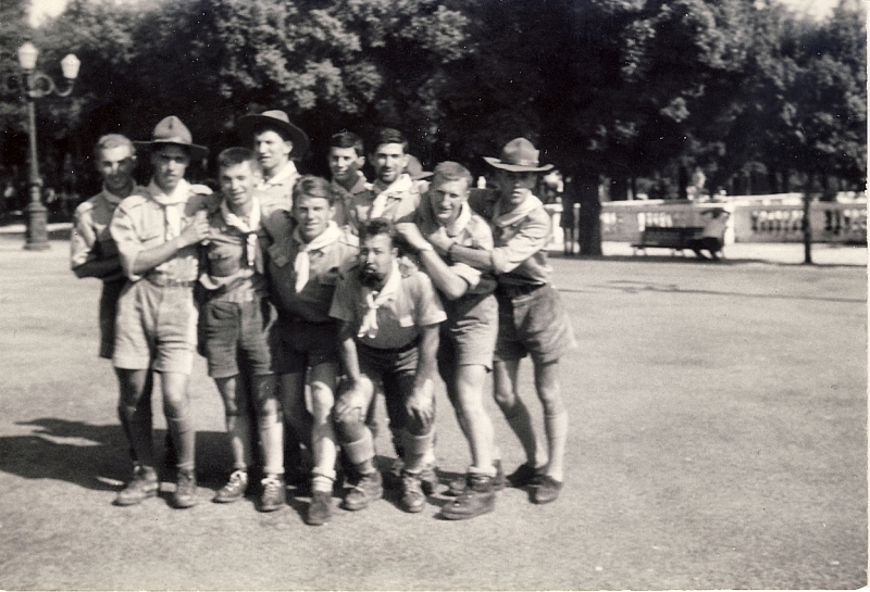 1964 Clan LaQuercia TV2° - 3°campo naz Rover - FeudoIntramonti-ValFondilloAQ-il Clan in visita a Roma .jpg