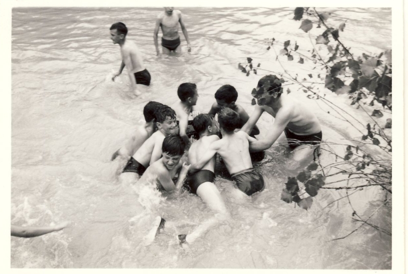 1964VdBpistaFelice-FioreRosso_lupetti al bagno_1.jpg