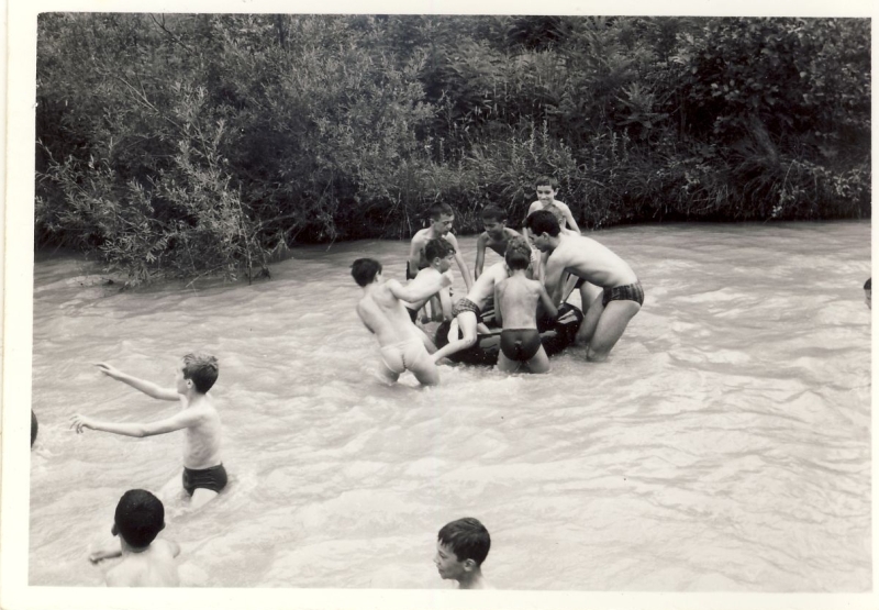 1964VdBpistaFelice-FioreRosso_lupetti al bagno_2.jpg