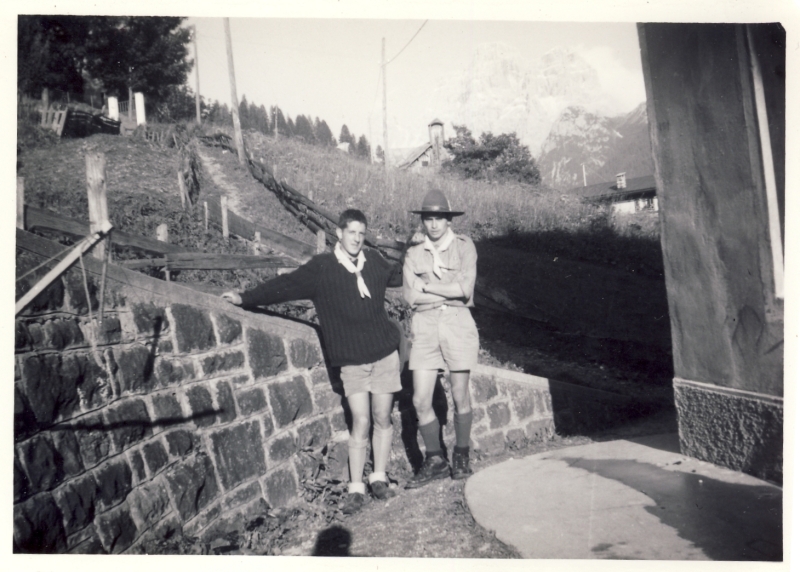 1965 Gruppo TV2° VDB Selva Di Cadore - da sx Mauro Longhi (Bagheera) e Mario Favaretto (Akela) delFiore Rosso.jpg