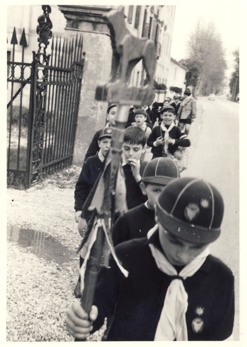 1966 BrPistaFelice - Attività in villa Felissent -avvicinamento alla villa.jpg