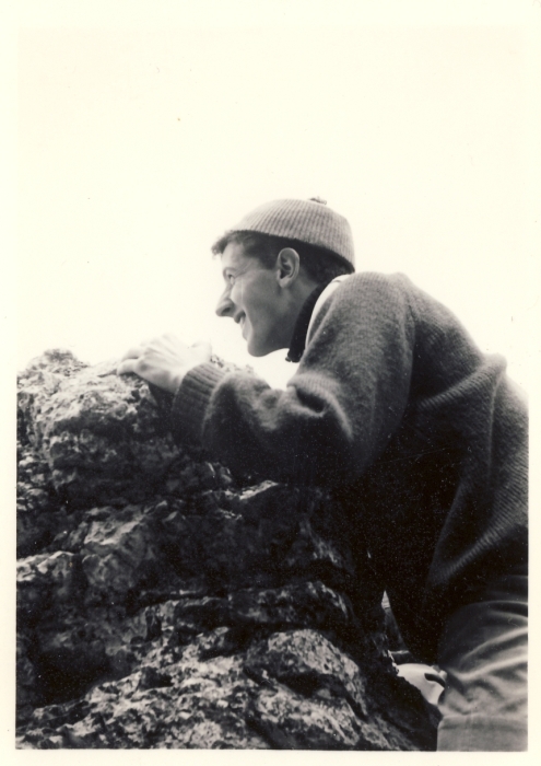 1966 BrPistaFelice-FioreRosso_VDB Arabba_uscita al Pordoi_Chil (Mauro Longhi) in salita.jpg