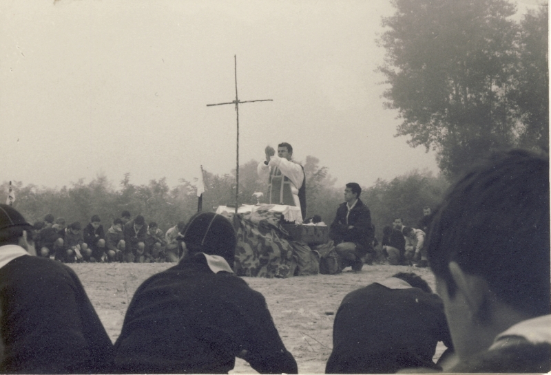 1967 Gruppo TV2° - Uscita dei passaggi al Piave- sMessa .jpg