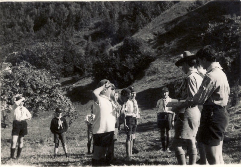 1967 VdBpistaFelice-FioreRosso_Schievenin_Akela parla al branco.jpg