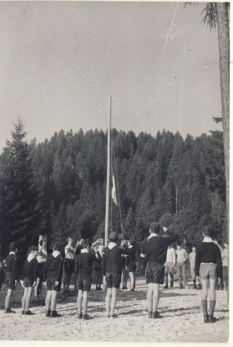 1968 VdB PistaFelice-FioreRosso-StellaPolare_Caviola_Alzabandiera mattutino.jpg