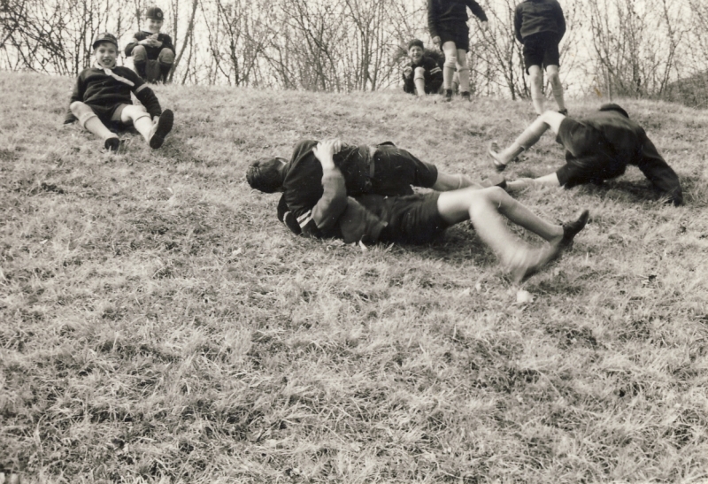 1968 BranchiPistaFelice-FioreRosso_uscita a Cornuda_momento di gioco.jpg