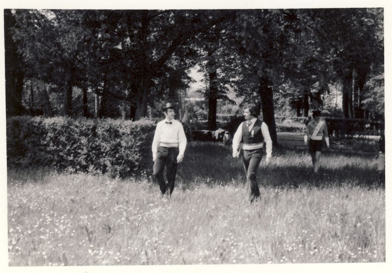 1970 sGiorgioLupetti-Villa Margherita_Rally_Pechino-Parigi_capi preparano le prove.jpg