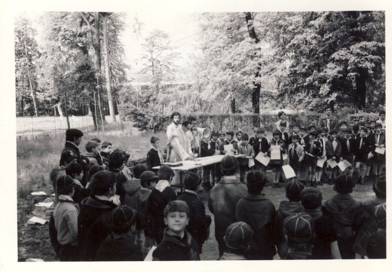 1970 sGiorgioLupetti-Villa Margherita_Rally_Pechino-Parigi_sMessa.jpg