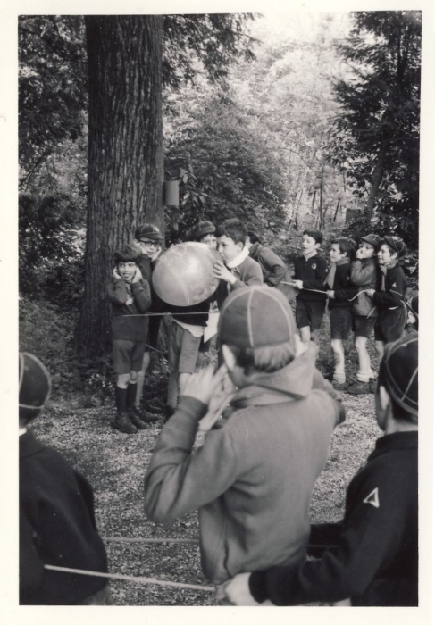 1970 sGiorgioLupetti-Villa Margherita_Rally_Pechino-Parigi_un equipaggio a una prova_1.jpg