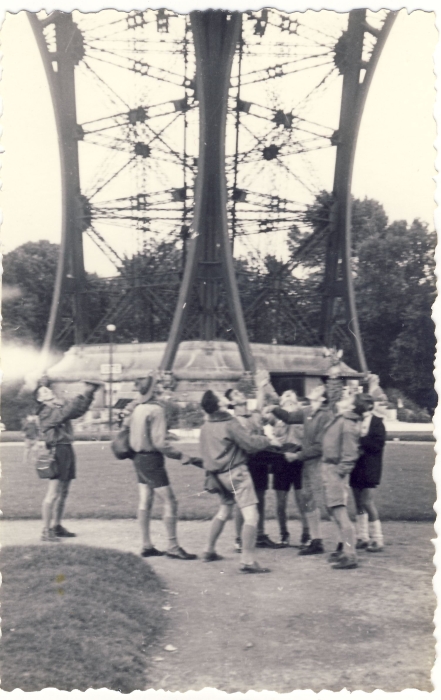 1960 rover  di TV in francia.parigi_2.jpg