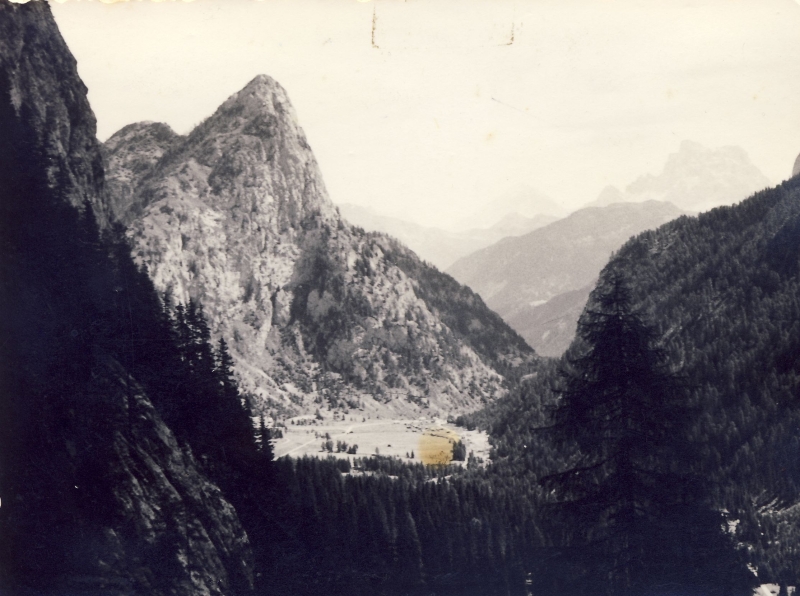 1960 roccapietore- campo dell'orsa minore-rip SMDRovere veduta del campo.jpg