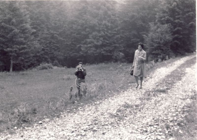 1964 lorenzago uscita alte sq tv2 posto campo_13 (dPio e la mamma di Claudio).jpg