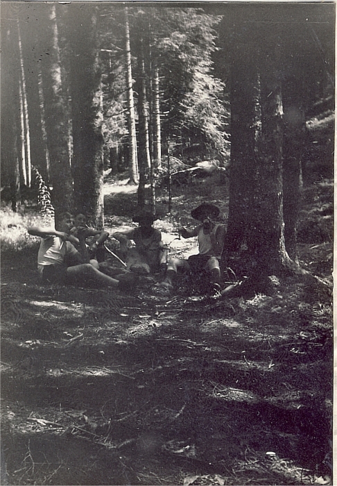 1964 rip MDRovere - campo della valle solitaria - lorenzago - sq Castoro in uscita2.jpg