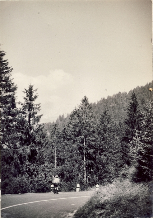 1964 rip MDRovere - campo della valle solitaria - lorenzago - sq castoro in uscita - passo Mauria_2.jpg