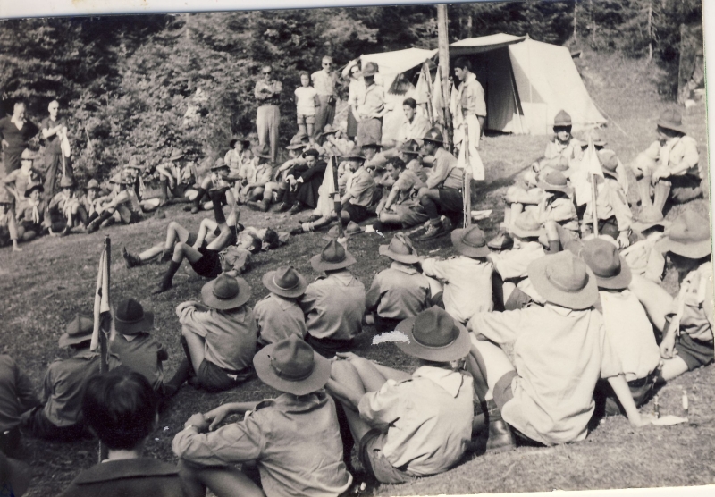 1964 Lorenzago- campo valle solitaria-cerchio giornata genitori.jpg