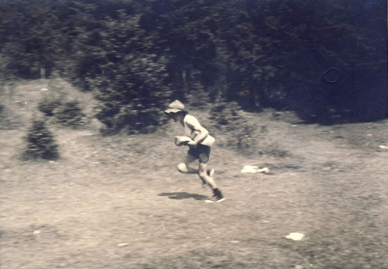1964 Lorenzago- campo valle solitaria-durante grande gioco.jpg