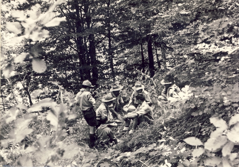 1964 Lorenzago- campo valle solitaria-durante grande gioco_1.jpg