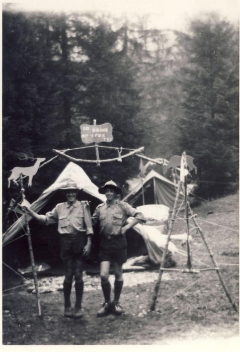 1964 Lorenzago- campo valle solitaria-i daini Kikki e ciucio.jpg