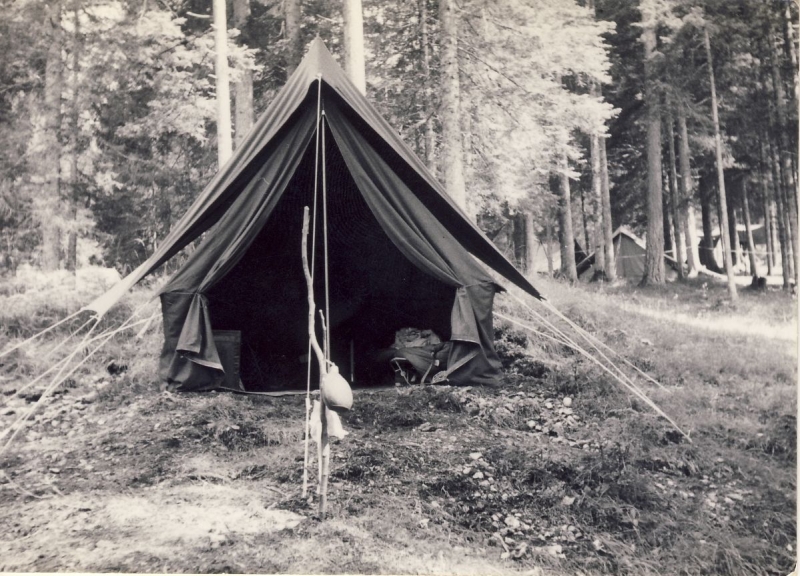 1964 Lorenzago- campo valle solitaria-tenda di dpio.jpg