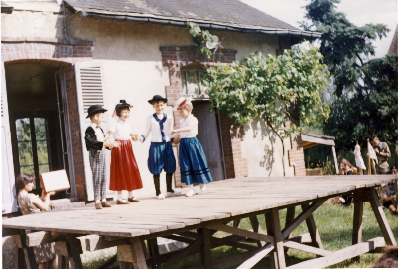 1965_francia_c lunghi tramonti -festa delle messi a vouzeron.jpg