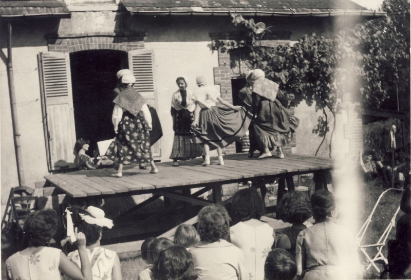 1965_francia_c lunghi tramonti -festa delle messi a vouzeron_2.jpg