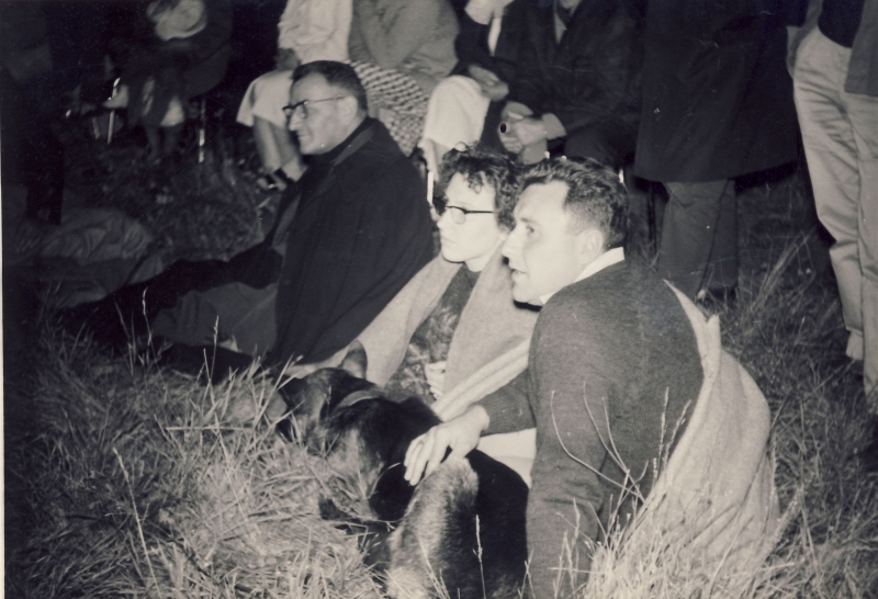 1965_francia_c lunghi tramonti -fuoco di bivacco-ospiti.jpg