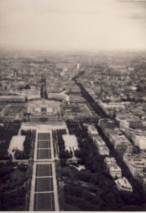 1965_francia_c lunghi tramonti -parigi dalla torre eiffel.jpg