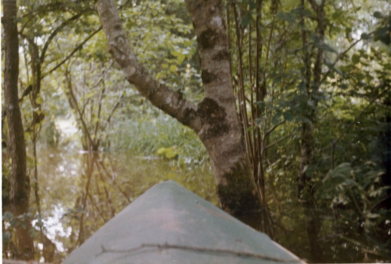 1965_francia_c lunghi tramonti -rip sPioX -in canoa al laghetto_1.jpg