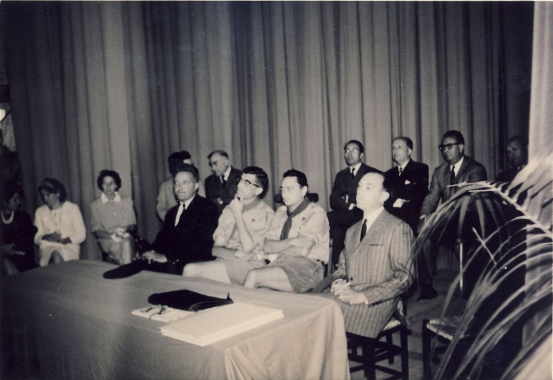 1965_francia_c lunghi tramonti -teatro orleans-cerimonia di saluto_le autorità.jpg