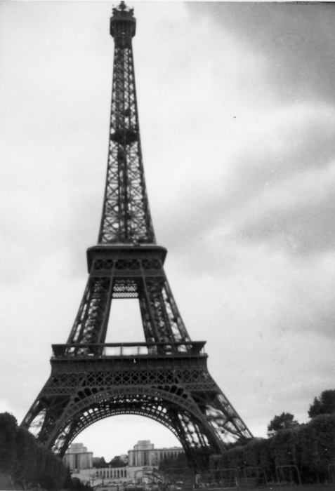1965_francia_c lunghi tramonti -torre eiffel.jpg