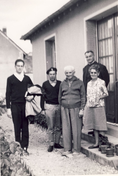 1965_francia_c lunghi tramonti -visita all'abbe' pierre.jpg