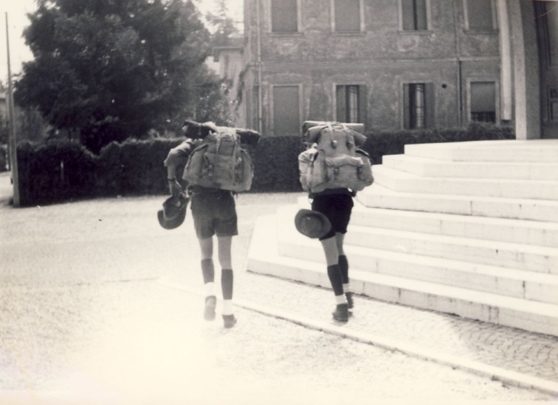 1965 paolo poli e fausto cavanna in partenza x viaggio 1 classe 2.jpg