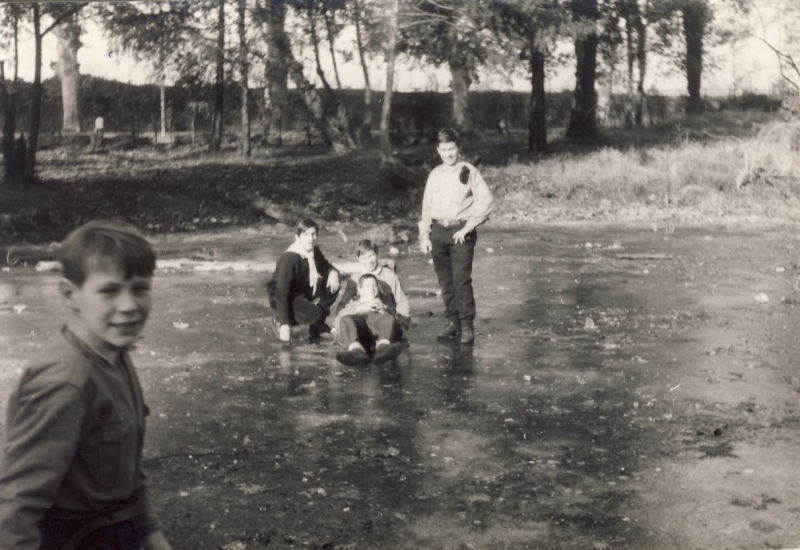 1965 uscita di rip sPioX a villa margherita- fbarbaro-magnoer-ganassin sul laghetto ghiacciato villa margherita.jpg