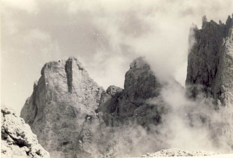 1967_Clan la quercia TV2 - campo mobile_salendo al rif mulaz-le cime del focobon.jpg