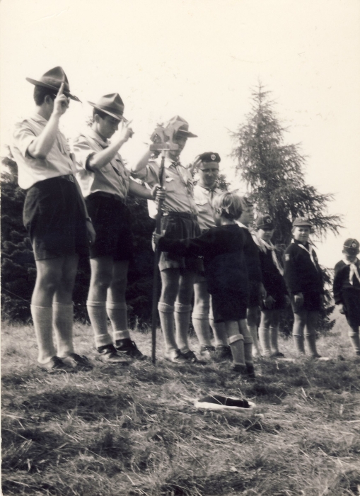 1970 vdb di gruppo- campo solagna-grappa_.jpg