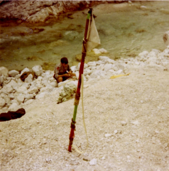 1971 Campo della frontiera - valbruna-rip s pioX- lavaggi al torrente.jpg