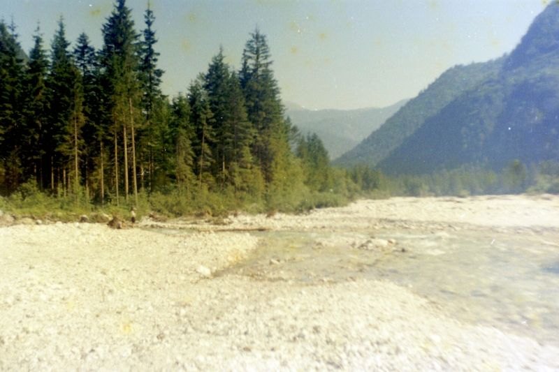 1971 Campo della frontiera - valbruna-rip s pioX- valbruna-il torrente _2.jpg