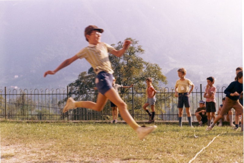 1973_gruppo TV2 - Vacanze dei 4 Branchi_Feltre-le olimpiadi_20-marcello vince i cento metri.jpg
