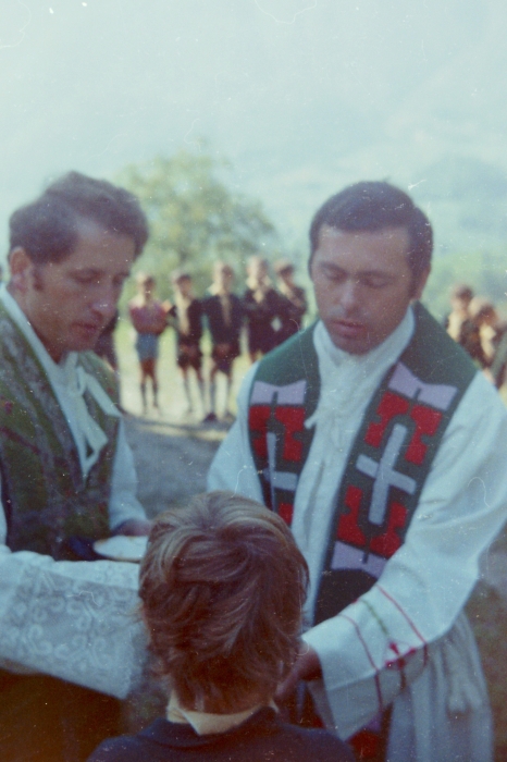 1973_gruppo TV2 - Vacanze dei 4 Branchi_Feltre-santa messa_3.jpg
