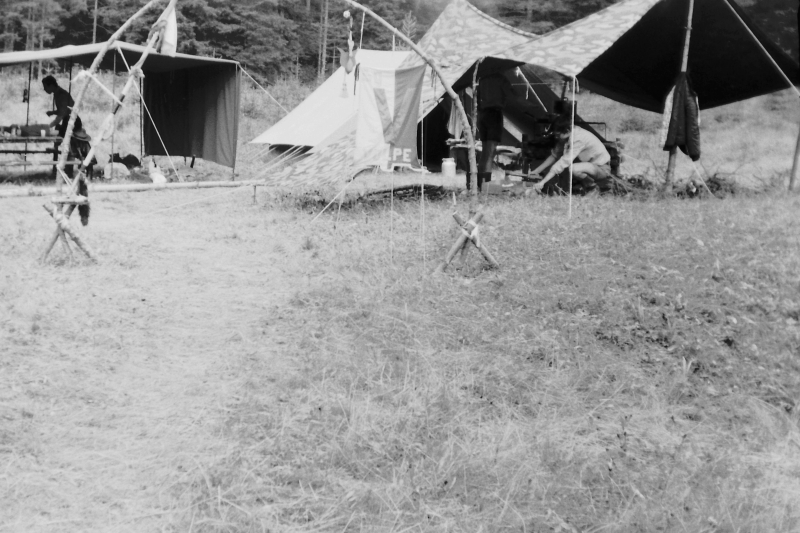 1973  rip s pioX - campo fiaccola accesa - Val da rin - angolo di sq  4.jpg