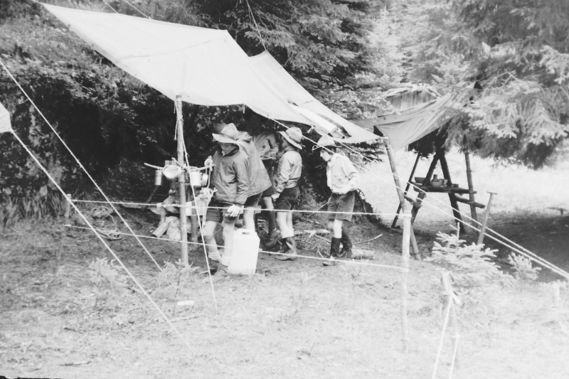 1973  rip s pioX - campo fiaccola accesa - Val da rin - angolo di sq  8.jpg