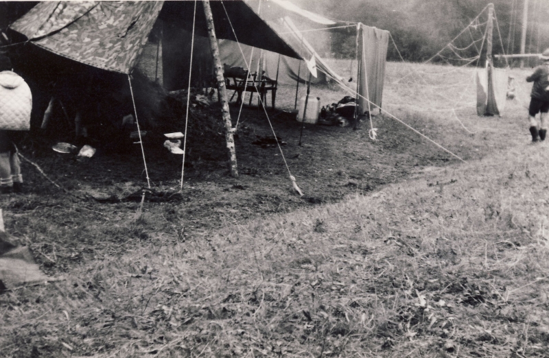 1973  rip s pioX - campo fiaccola accesa - Val da rin - angolo di sq  9.jpg