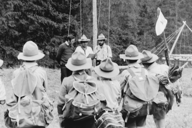 1973  rip s pioX - campo fiaccola accesa - Val da rin - partenza x uscita di rip al pian dei buoi 2.jpg