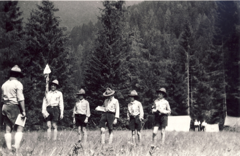 1973  rip s pioX - campo fiaccola accesa - Val da rin - presentazione di sq  3a.jpg