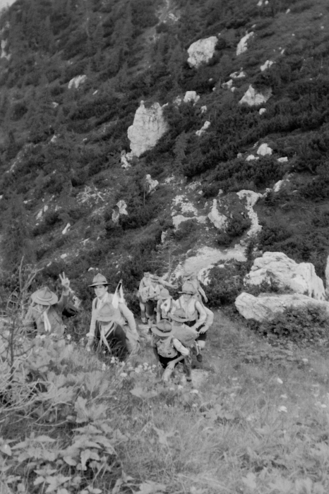 1973  rip s pioX - campo fiaccola accesa - Val da rin - uscita di rip al pian dei buoi 13.jpg