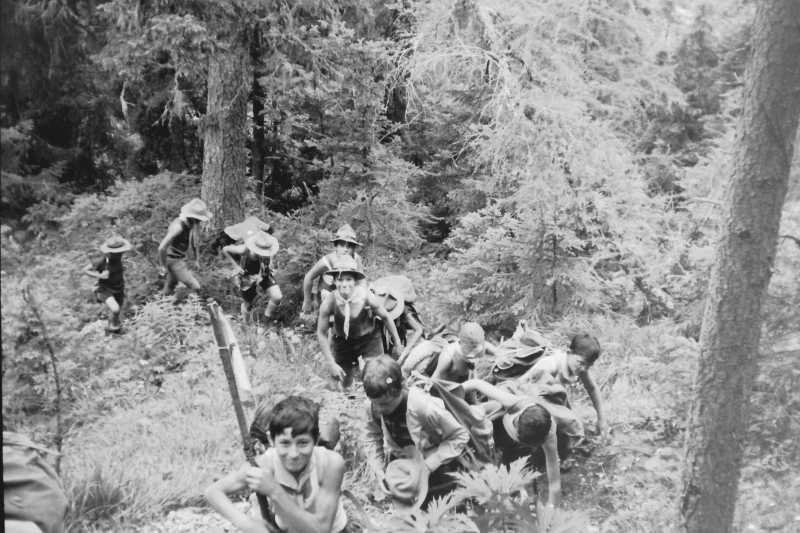 1973  rip s pioX - campo fiaccola accesa - Val da rin - uscita di rip al pian dei buoi 2.jpg