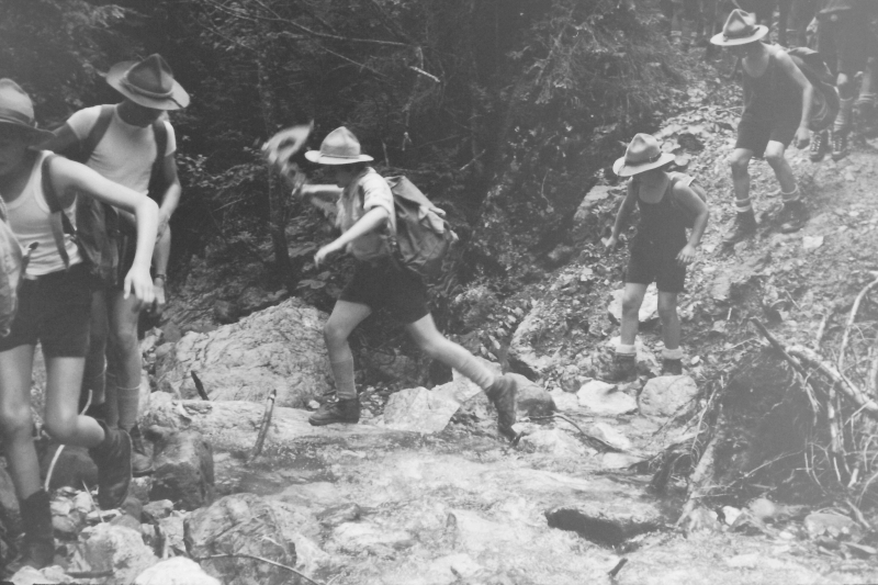 1973  rip s pioX - campo fiaccola accesa - Val da rin - uscita di rip al pian dei buoi 3.jpg