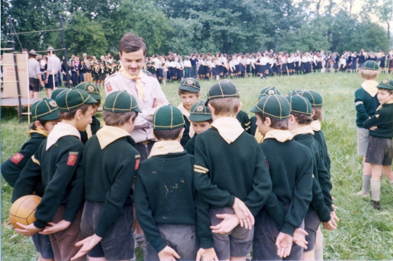 1975 festa genitori TV2-vascon- lupetti san pioX-akela g barbariol.jpg